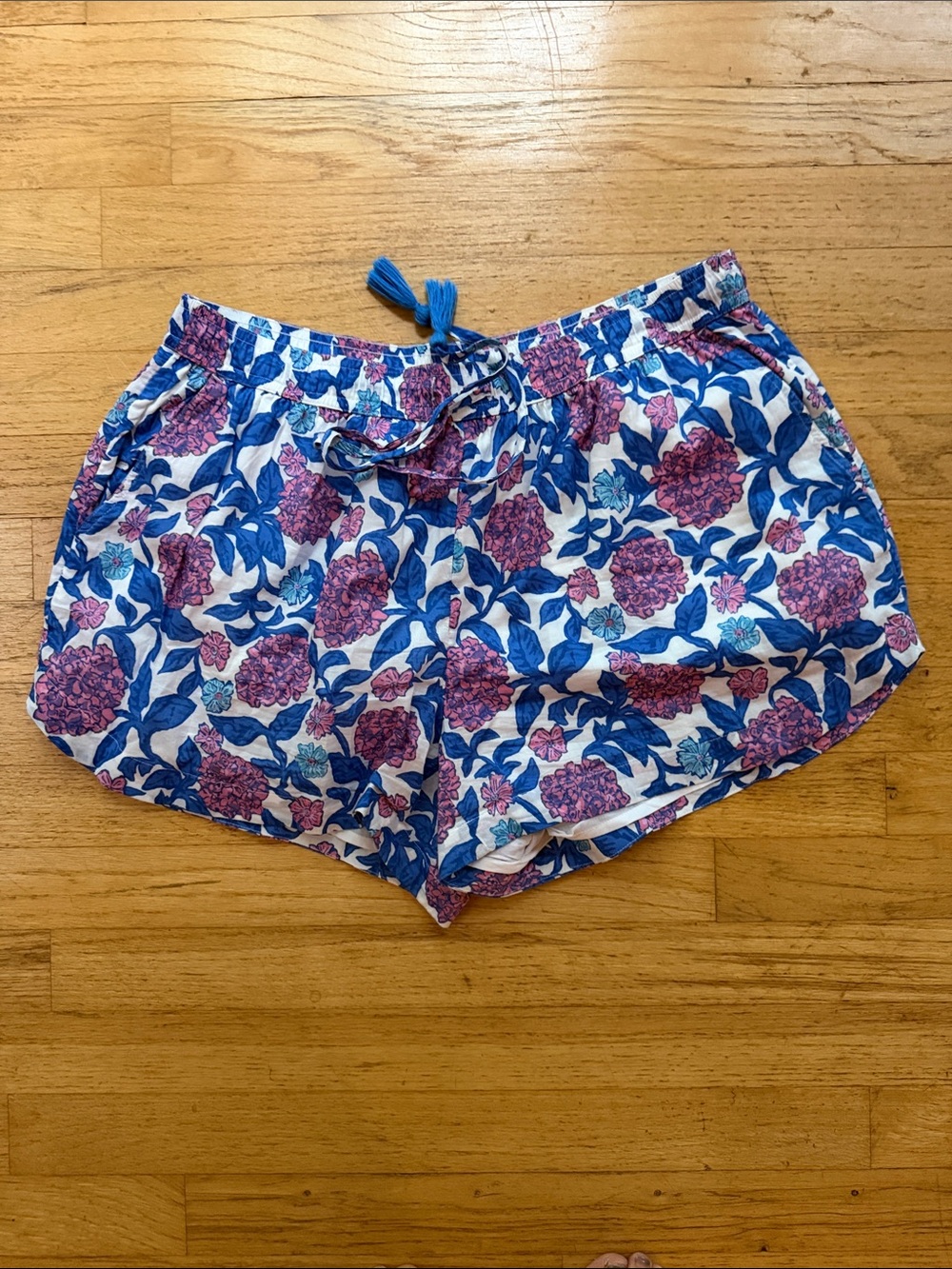 Vineyard Vines White Shorts with Blue & Pink Floral Print